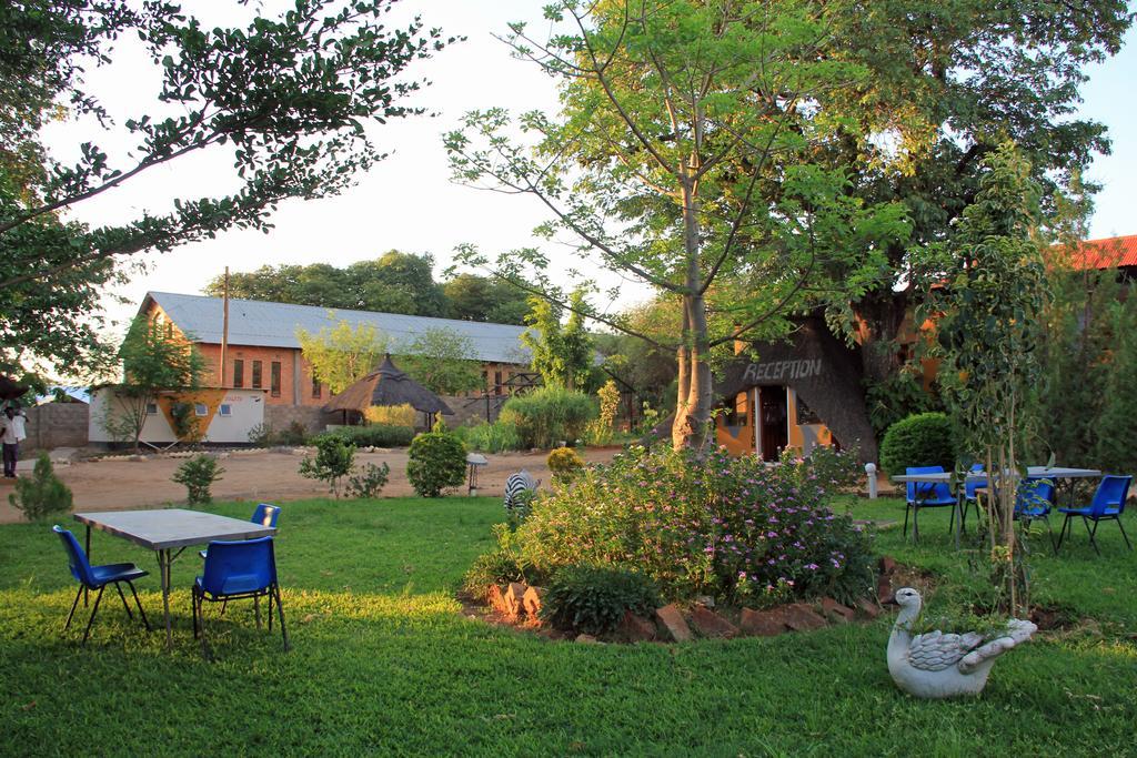 Golden Days Lodge Livingstone Eksteriør billede